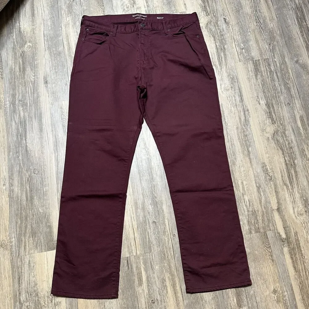 Banana Republic Travele Jeans 38x32 Slim Fit Blackberry WIne Stretch Chino